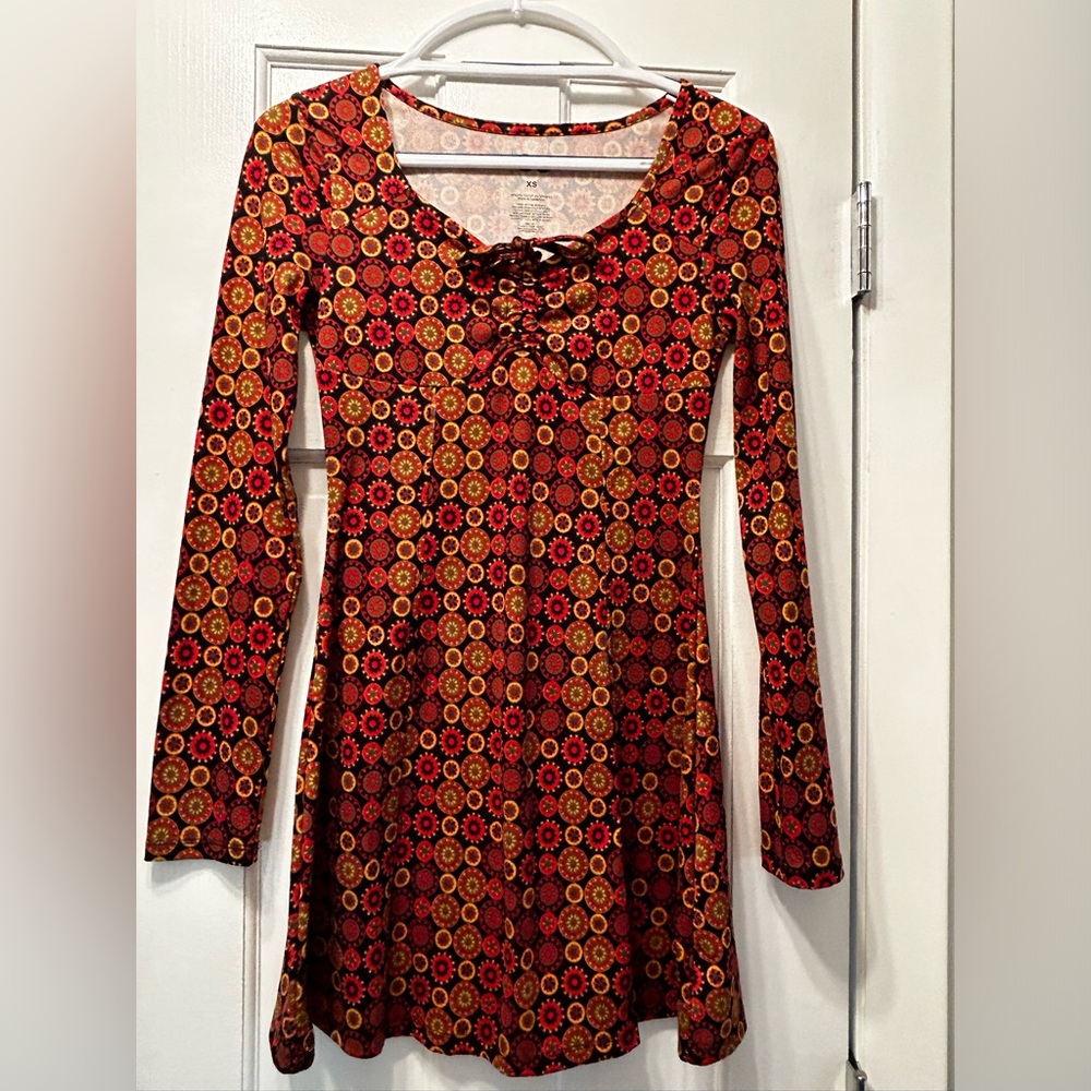 SO Autumn print long sleeved short dress